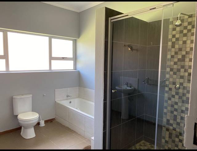 1,000M² INVESTMENT FOR SALE IN BENONI NORTH